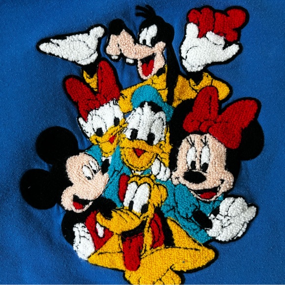 Vintage Disney Crewneck Sweater 💙 - Picture 7 of 14